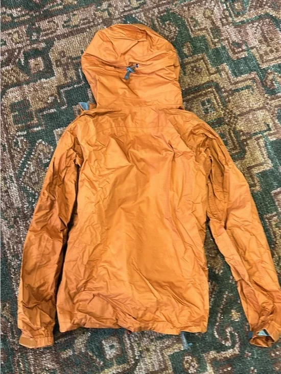 MEC Rainjacket - Picture 4 of 5
